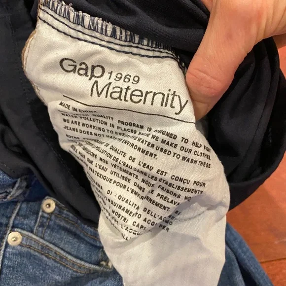 Gap maternity jeans size 2 regular - Picture 4 of 4